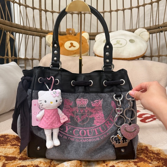 Juicy Couture Handbags - 💖 NWT Juicy Couture Daydreamer (2012) – Grey with Pink Crest